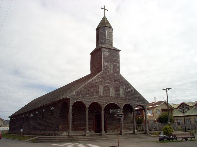 File:Iglesia de Achao.jpg