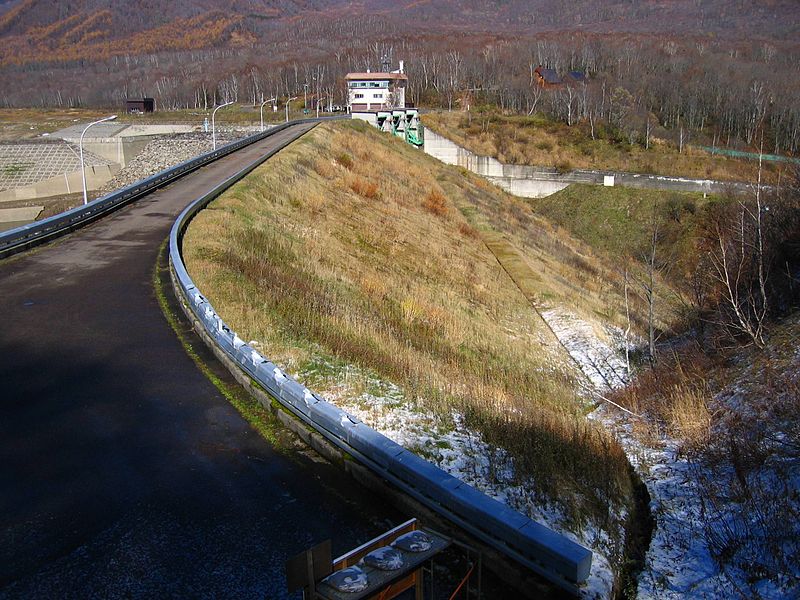 File:Sasagamine Dam.jpg