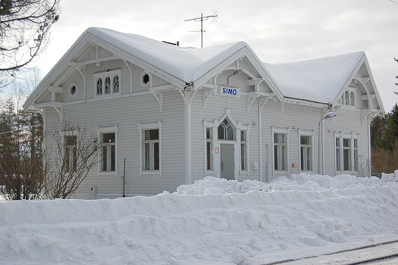 File:Simo railway station.jpg