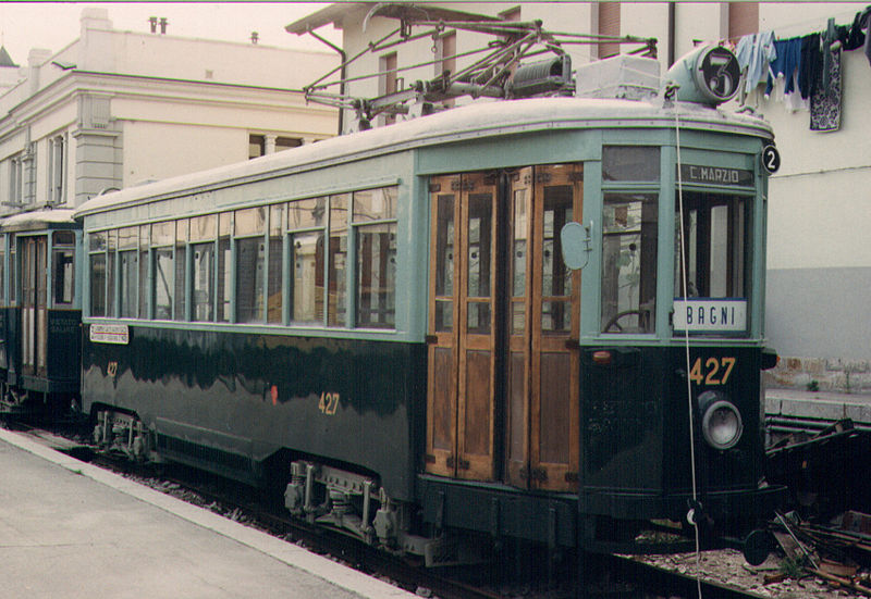 File:Trieste-Tram città 427.jpg