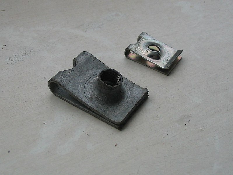 File:Two spire clips.jpg