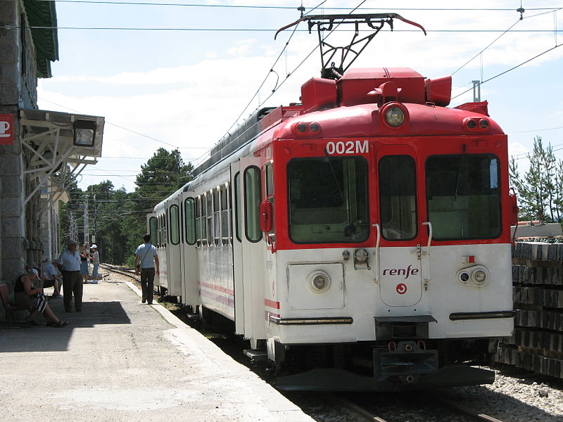 Archivo:Cercanias-madrid-c9-line-train-cotos.jpg