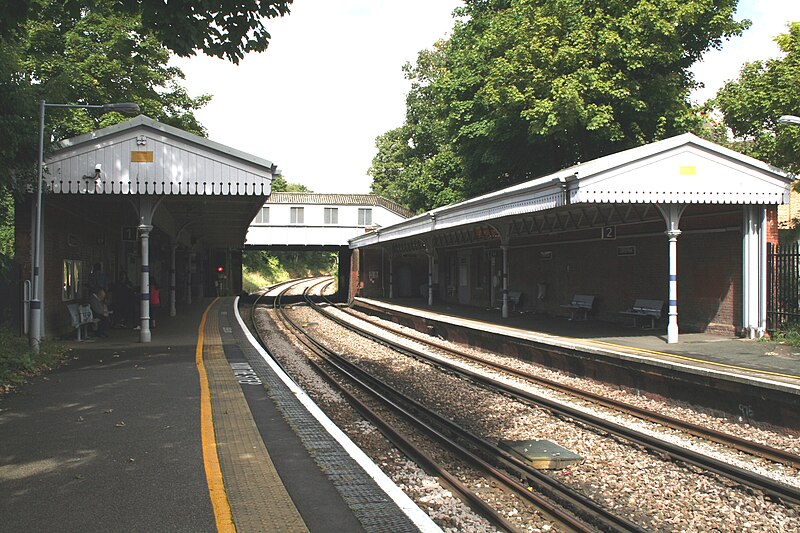 File:Crofton Park station.jpg