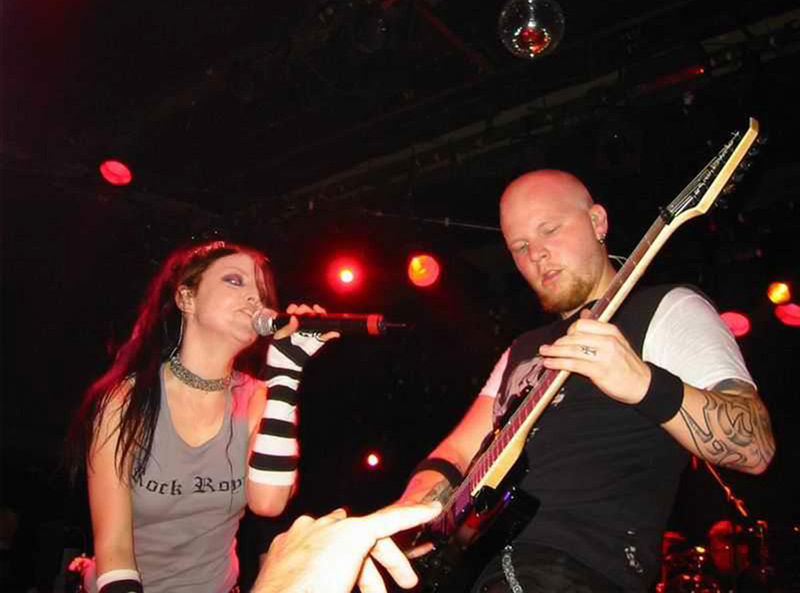 Файл:Evanescence 2003 barcelona.jpg