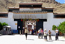 Entrance to Tashilhunpo Monastery.jpg