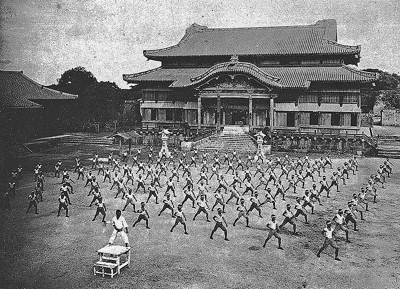 Файл:Karate ShuriCastle.jpg