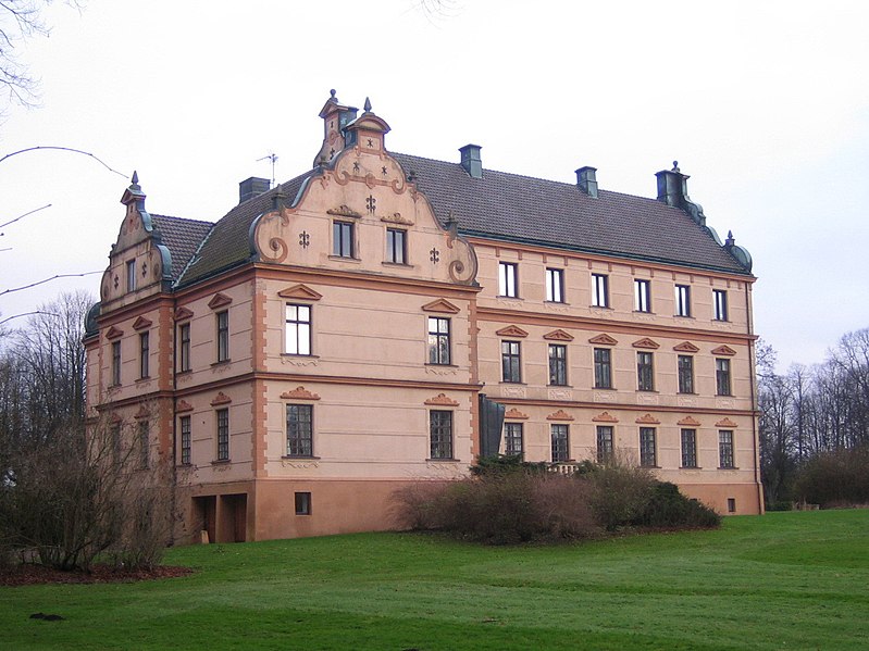 Файл:Swedish castle Barsebäck.jpg