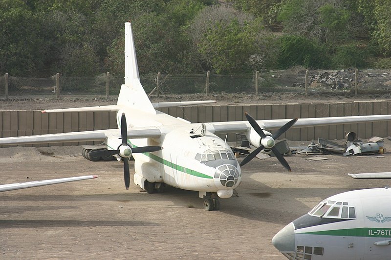 File:3C-QRE Antonov An.8 (8392131852).jpg