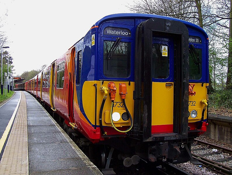 File:455732 D Chessington South.JPG