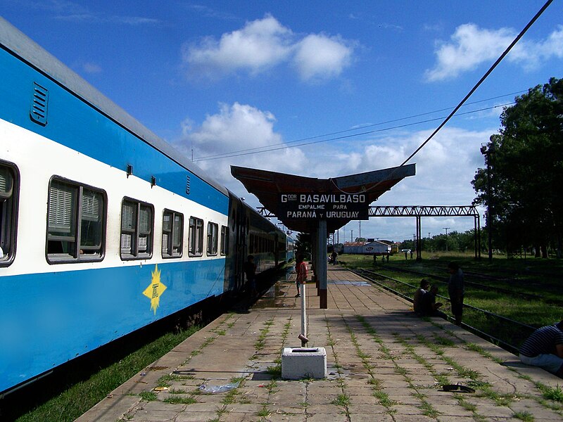 Archivo:Estación Basavilbaso.jpg