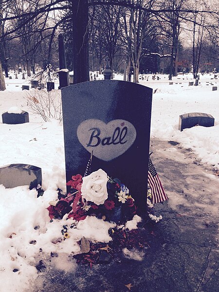 File:Lucille Ball Gravestone.jpg