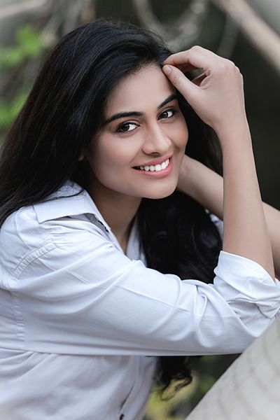 File:Neha Hinge (1).jpg