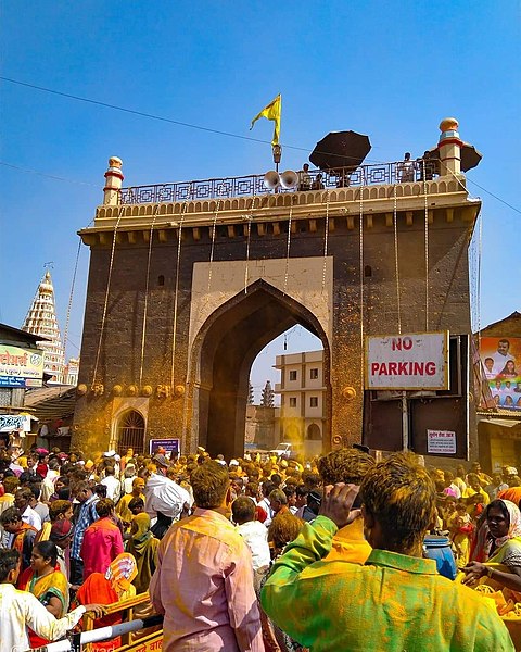 File:Shri Khandoba Mandir Pali.jpg