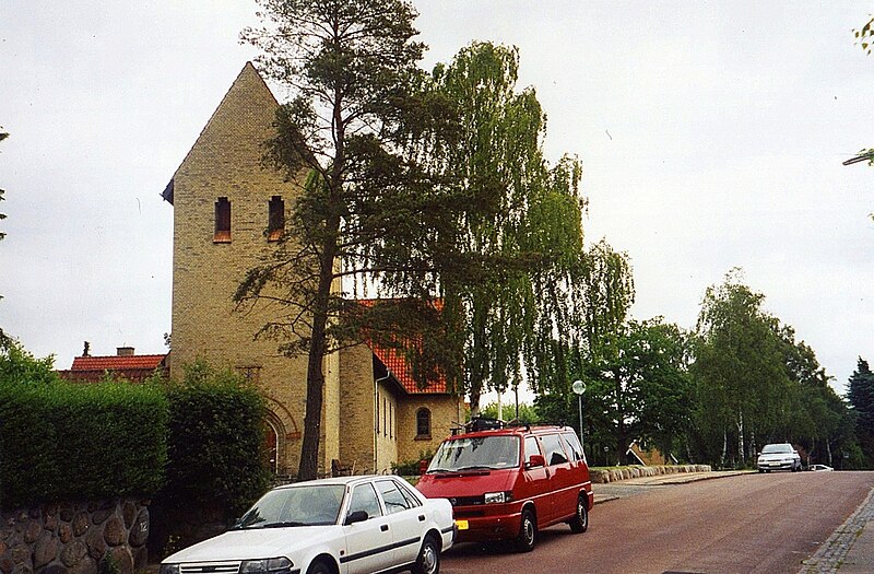 File:Virum Kirke 2007.jpg