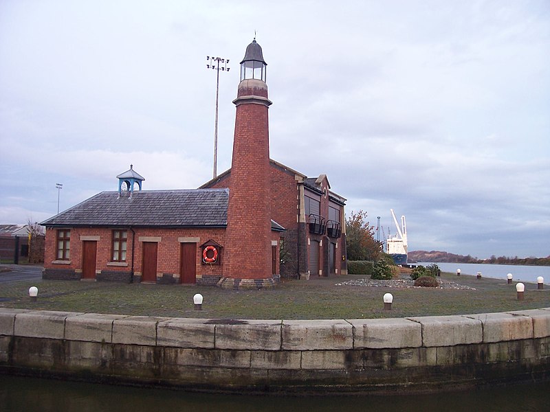 File:Ellesmere-port-lighthouse-1.jpg