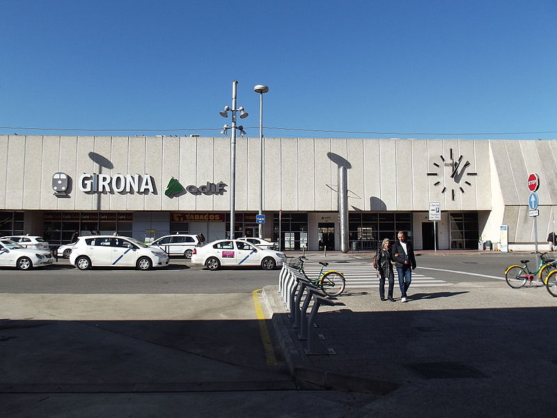 Archivo:Girona station entrance.jpg