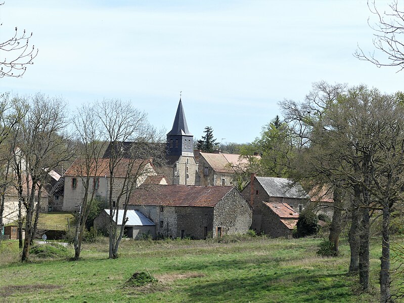 File:Le Chauchet bourg.jpg