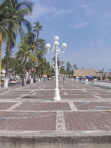 Archivo:Malecon Antiguo.jpg