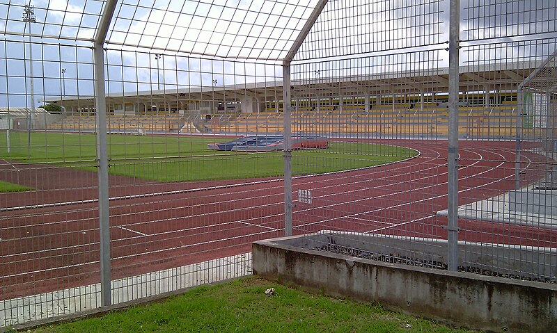 File:Stade louis achille4.jpg