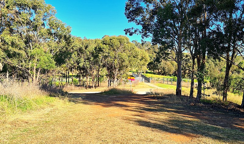 File:Western Sydney parklands 13.jpg