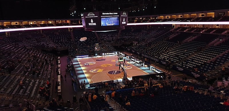 File:Alba Berlin game.jpg