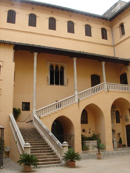 Файл:Gandia.Palacio ducal.JPG