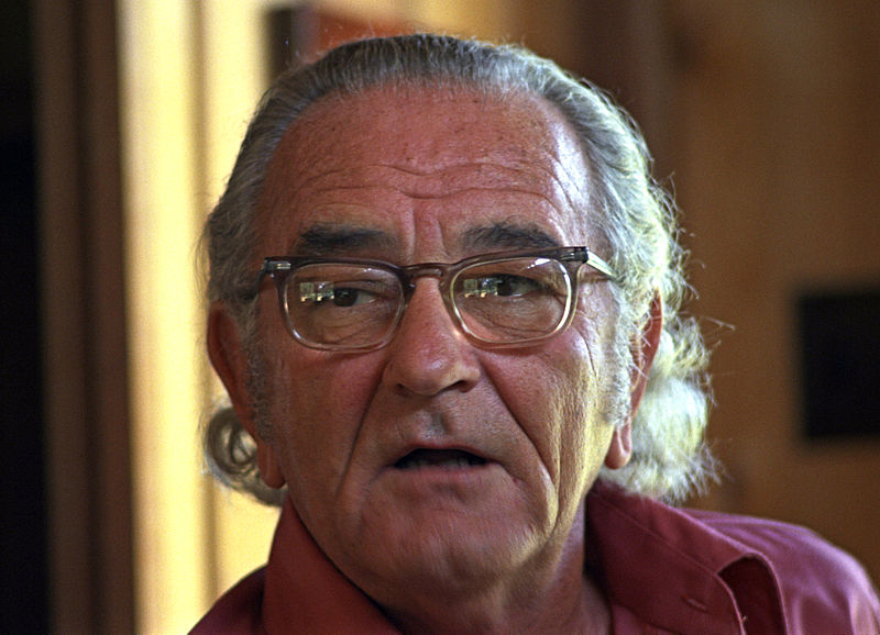 File:Lyndon B. Johnson 1972.jpg