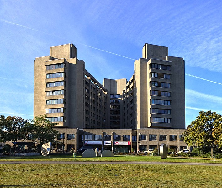 File:Urbankrankehaus-Klinikum-am-Urban-Berlin-Kreuzberg-Aufnahme-September-2016.jpg