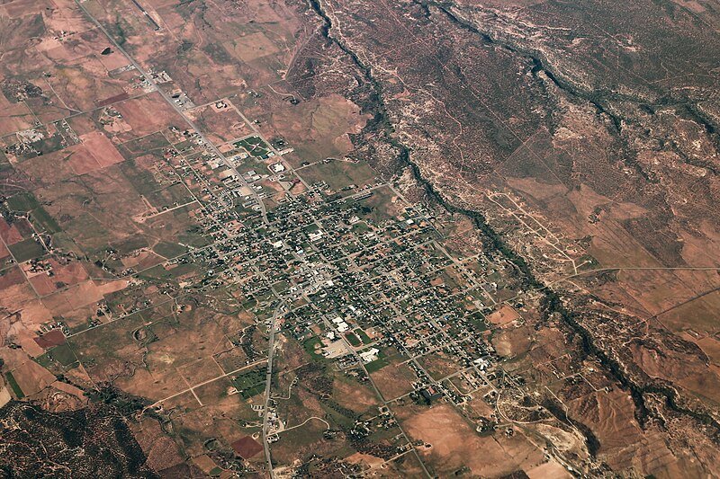 File:Blanding Utah Aerial (49806542326).jpg