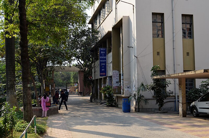 File:Jadavpur University Arts Gachchtola.jpg