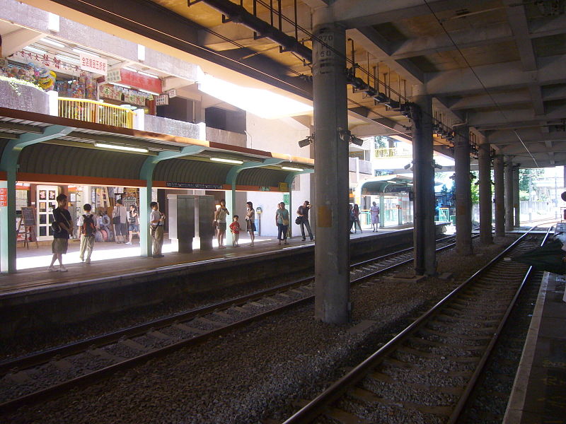 File:LRT On Ting Stop.JPG