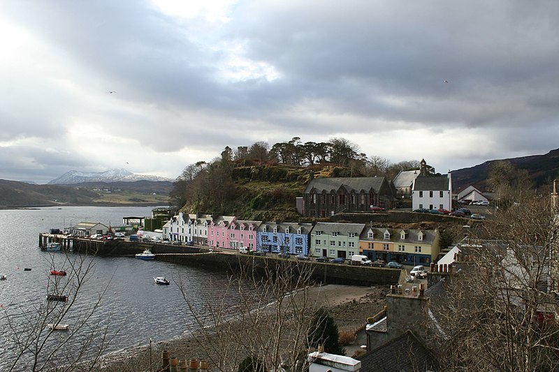 File:Skye-Portree-arjecahn.jpg