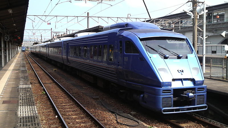 File:Sonic883 at oita station.JPG