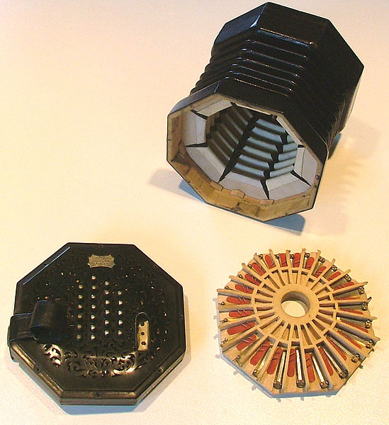 File:Wheatstone English Concertina Dismantled.jpg