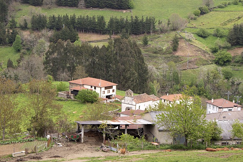 Archivo:Celón, Asturias.jpg