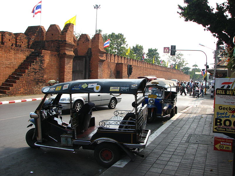 File:Chiangmai Tuktuk.JPG