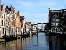 Oude rijn leiden 2003b.jpg