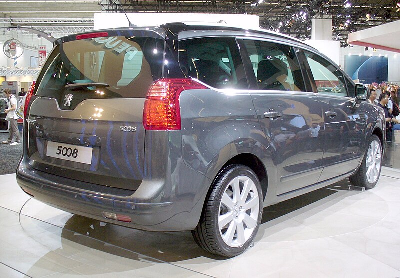 Archivo:Peugeot 5008 Heck.JPG