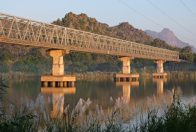 File:Thanlwin Bridge 2.jpg