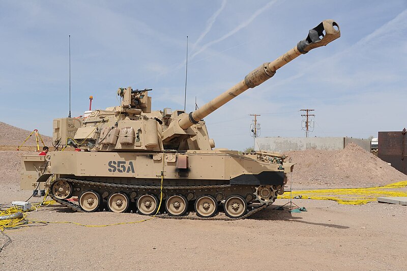 Archivo:M109A7 Self-propelled Howitzer.jpg