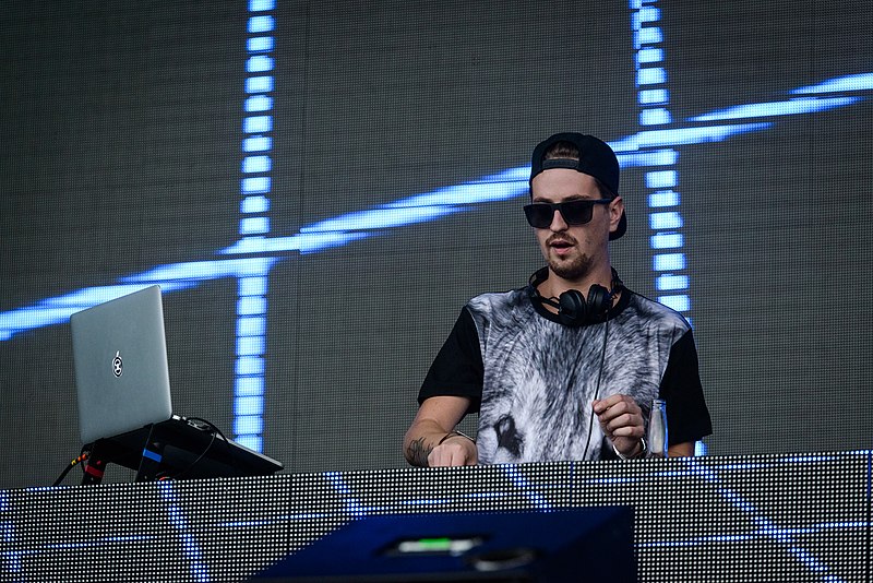 File:Robin Schulz Lollapalooza 2015-1.jpg