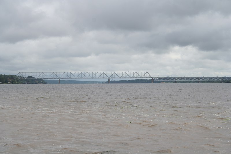 Файл:Volga-railway-bridge-kostroma.jpg