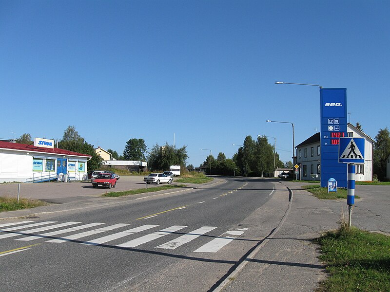 Файл:Centre of Pelkosenniemi.JPG