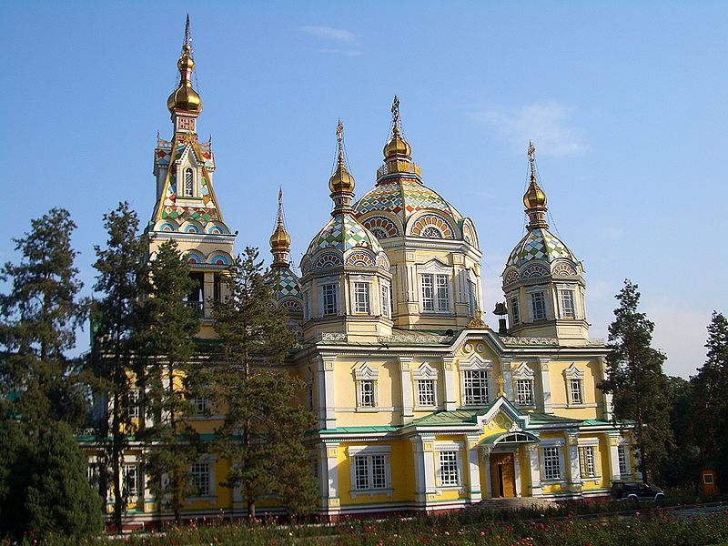 Archivo:E8476-Almaty-Ascension-Cathedral.jpg