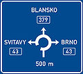 Advance sign for roundabout