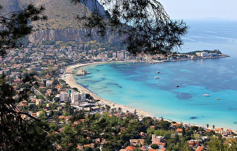 File:Il golfo di Mondello.jpg