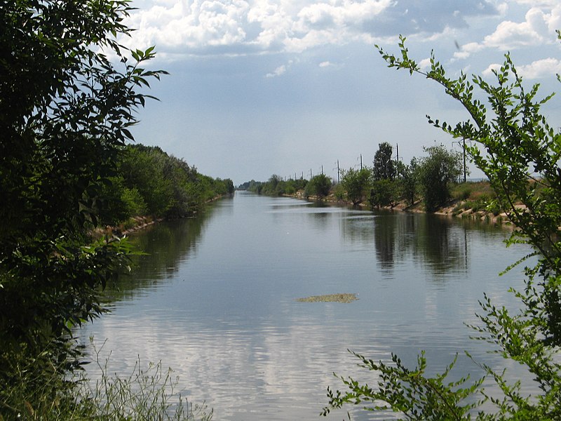 Файл:Kislovsky irrigation canals 001.jpg