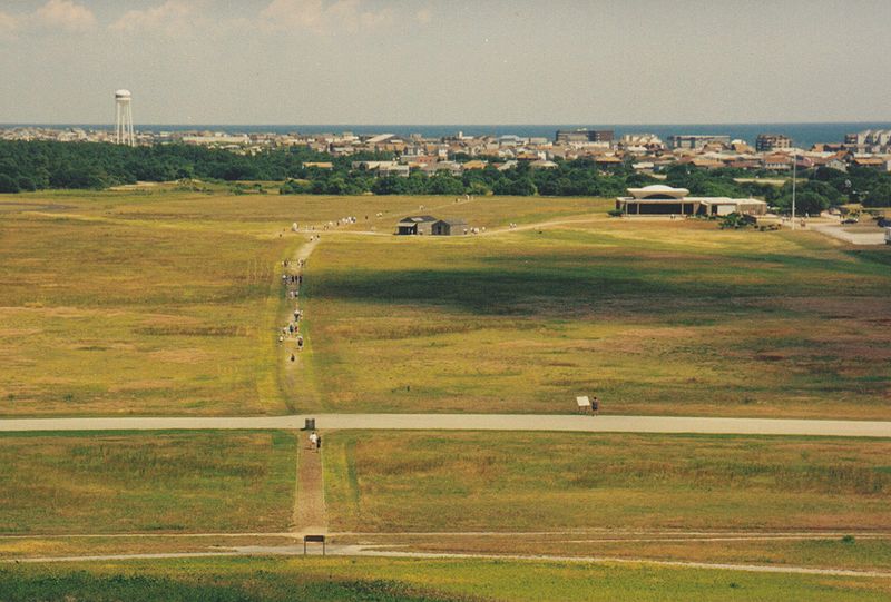 Файл:Kitty Hawk Airfield.jpg