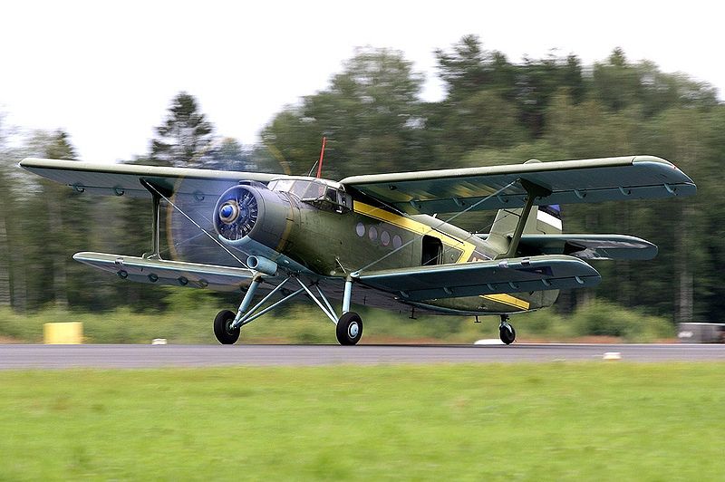 Файл:Antonov An-2..jpg