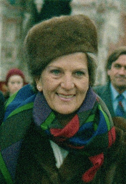 Archivo:Hazel Hawke.jpg